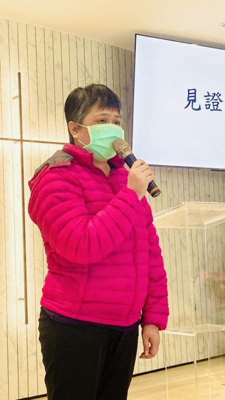 2025.3.23曾姐妹於主日上台見證主恩典