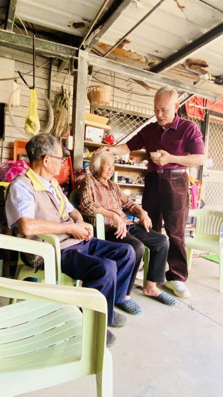 2025.4.20三舅媽周施麗卿受洗成為神的兒女