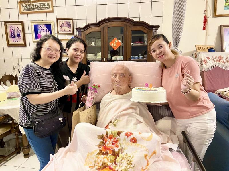 2025.4.27祝賀徐新民牧師98歲生日