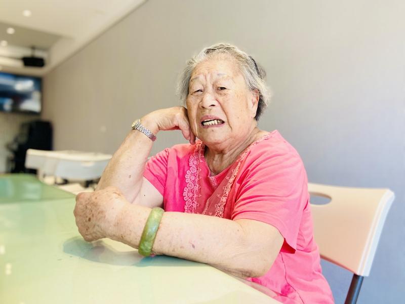 2025.5.18真理造就班最年長的林媽媽每週三由女兒載來教會持續上課