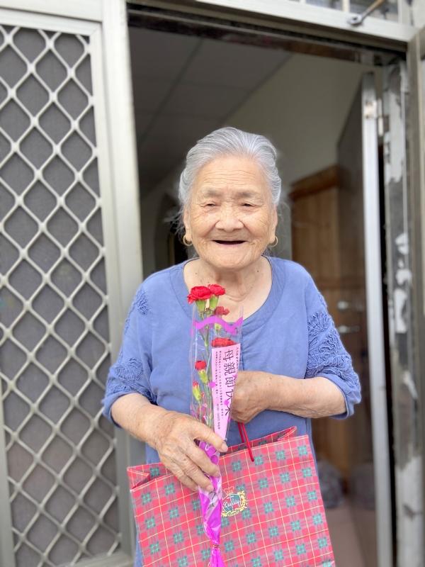 2025.5.4以母親節禮物祝福村裏的母親們