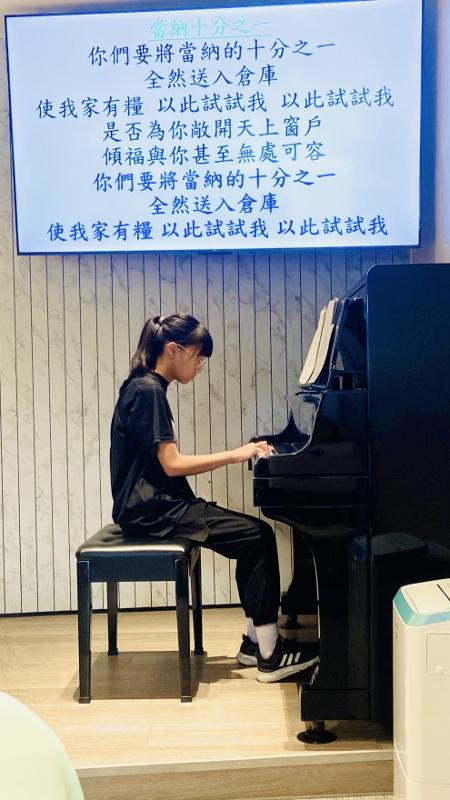 2025.6.29宛柔小姐妹努力學習鋼琴並在主日服事